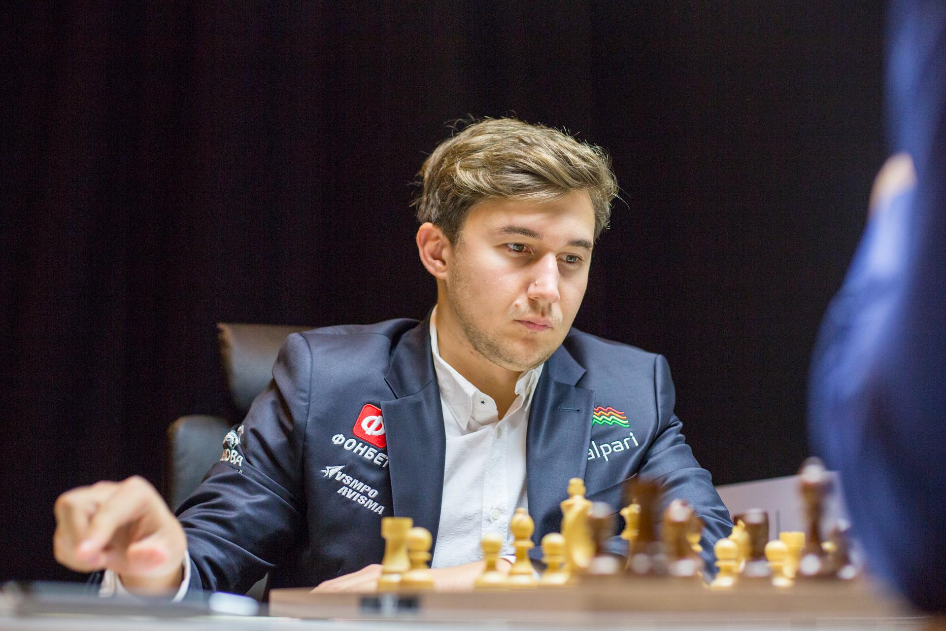 Sergey Karjakin đã hạ vua cờ Na Uy sau 54 nước cờ